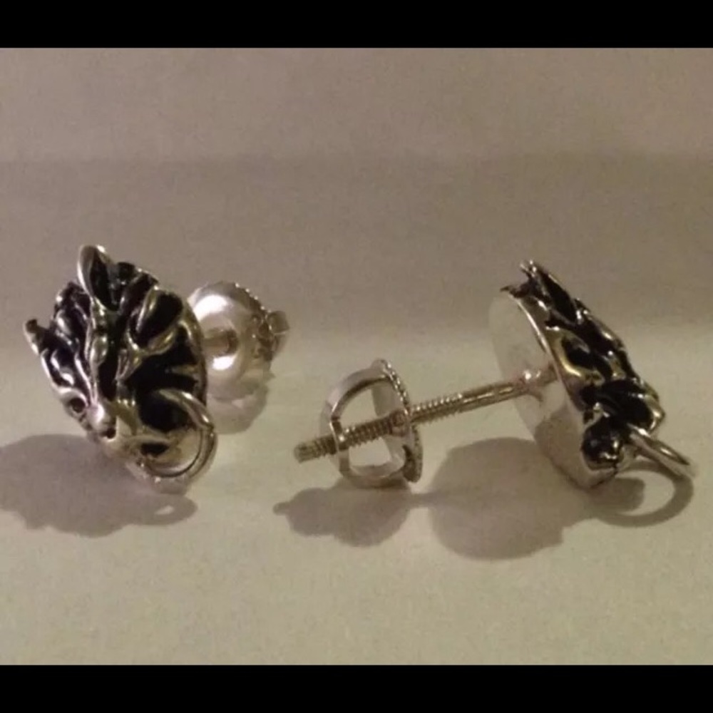 COPY - Wolf Cloud Earrings Final Fantasy .925
